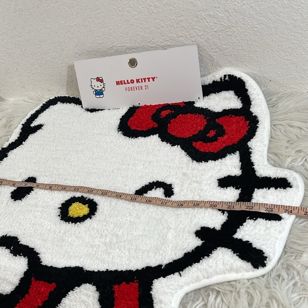 HELLO KITTY SANRIO Floor Mat NEW - Picture 7 of 9